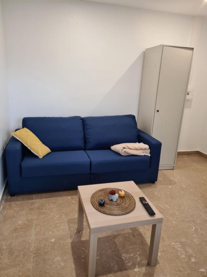 Studio Independant Et Bien Equipe Avec Veranda Commune 马恩河畔讷伊 外观 照片